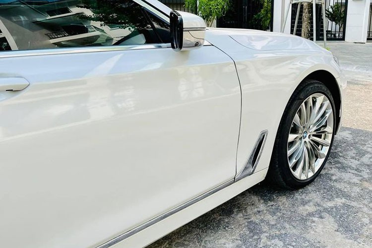 Chay 5 nam, xe sang BMW 730Li o Ha Noi 