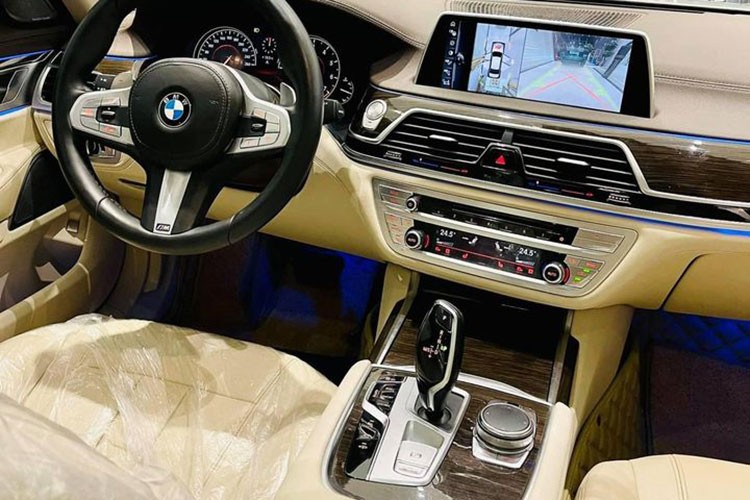 Chay 5 nam, xe sang BMW 730Li o Ha Noi 