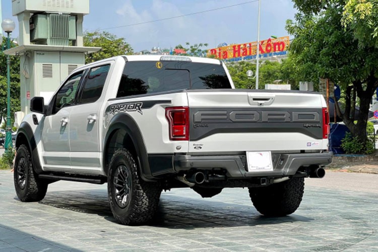 Ford F-150 Raptor 2022 ram ro ve Viet Nam, chao ban hon 5 ty dong-Hinh-4