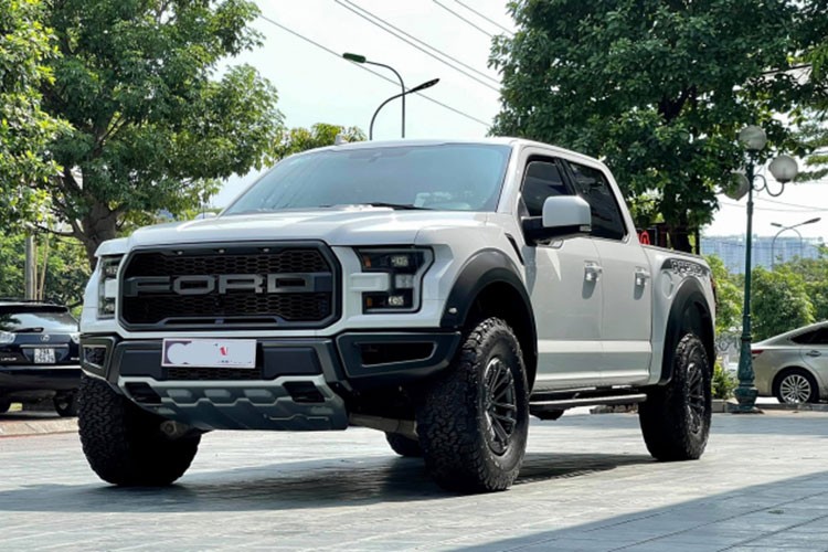 Ford F-150 Raptor 2022 ram ro ve Viet Nam, chao ban hon 5 ty dong