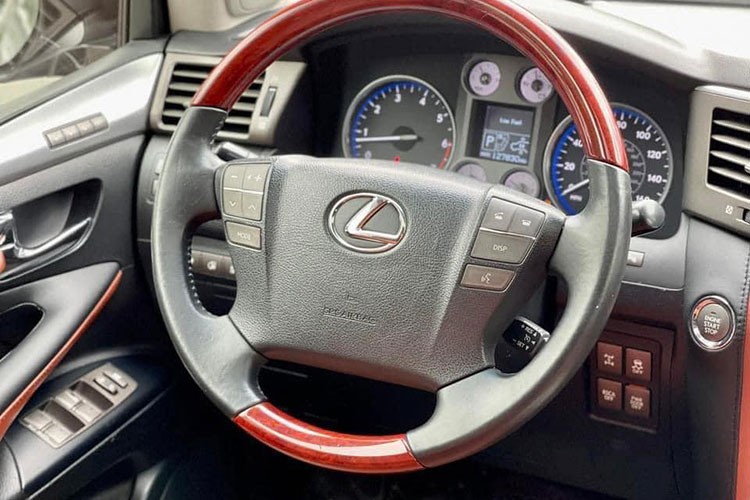 Lexus LX570 