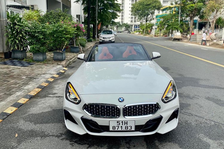 BMW Z4 cua Minh Nhua duoc rao ban hon 3,3 ty dong-Hinh-3