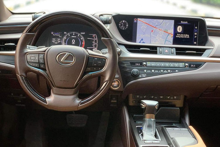 Lexus ES250 doi 2019, 