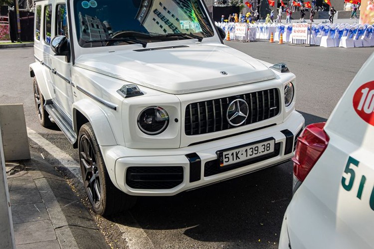 Hien Ho bo pho lai Mercedes-AMG G63 hon 12 ty... do mat ngu?-Hinh-11