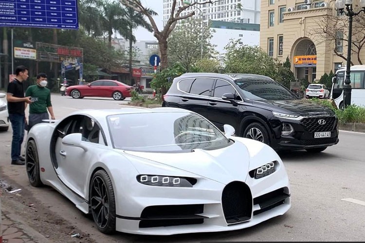 Bugatti Chiron 600 trieu o Quang Ninh lan dau tien den Ha Noi