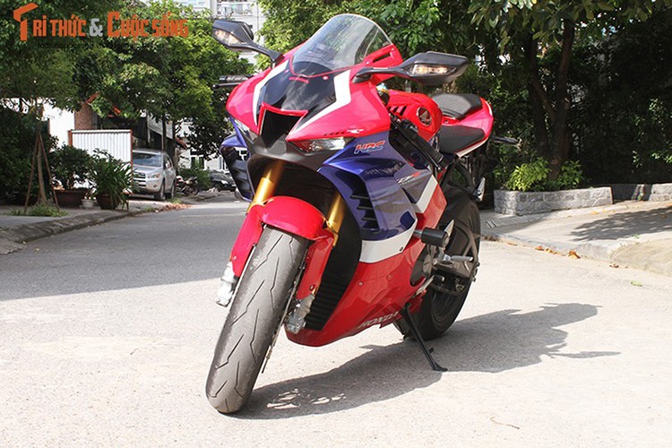 Honda CBR1000RR-R tien ty tai Viet Nam 