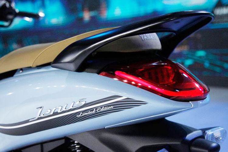 Yamaha Janus 2022 tu 28 trieu tai Viet Nam, Honda Vision 