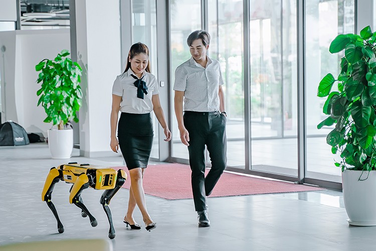 Hyundai Thanh Cong Viet Nam dua robot SPOT ve Viet Nam-Hinh-2