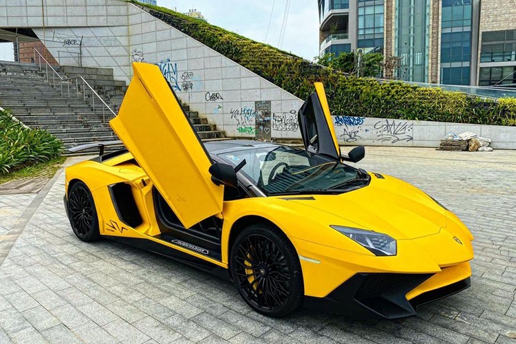 Lamborghini Aventador SV Roadster gan 40 ty ruoc dau tai Dong Nai-Hinh-5