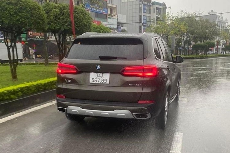 BMW X5 hon 4 ty trung 