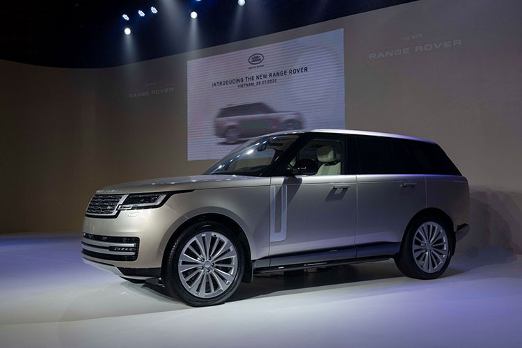 Xe nha giau Range Rover Sport 2023 “ngao gia”, van con noi lo loi cu