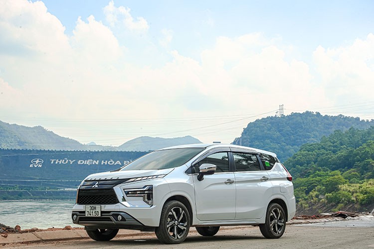 Mitsubishi Xpander ban gan 3000 xe tai Viet Nam, 