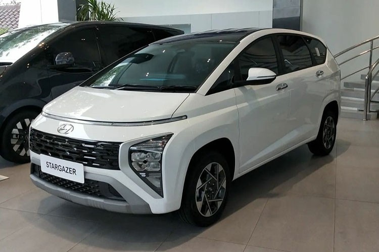 Hyundai Stargazer gia mem co ve Viet Nam 