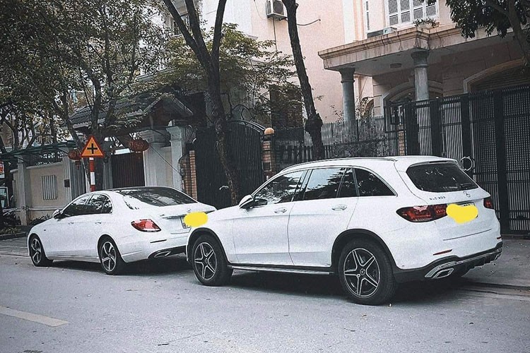 Mercedes GLC tai Viet Nam dang di chet may, hang doi 