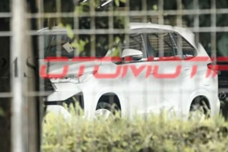 Toyota Innova 2023 tu hon 600 trieu dong bat ngo lo dien khong che-Hinh-2