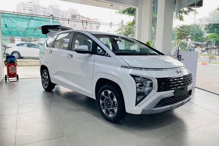 Xe MPV Hyundai Stargazer 2022 dang giam gia manh tay toi 50 trieu