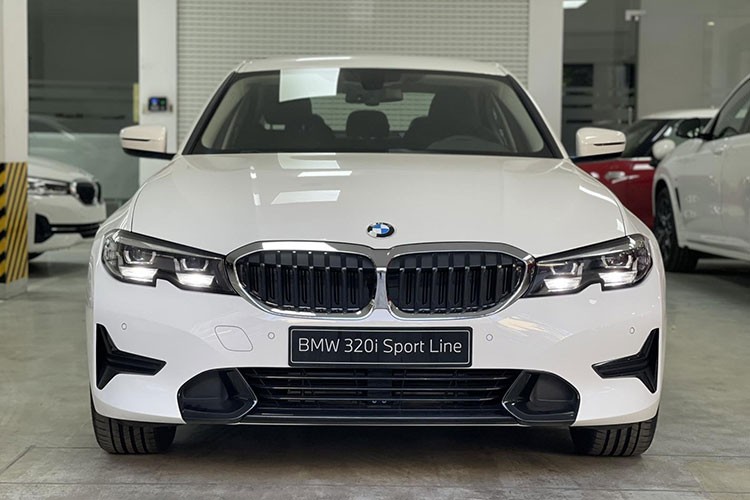 Xe sedan, SUV hang sang BMW dang giam toi 300 trieu tai Viet Nam-Hinh-4