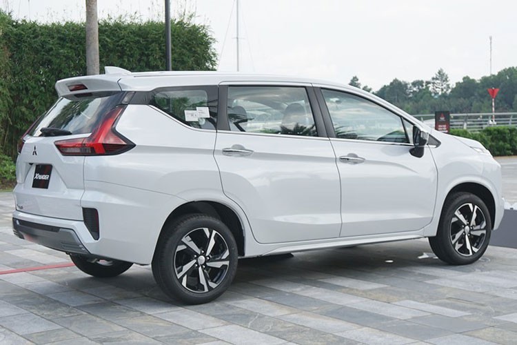 Mitsubishi Xpander khang dinh vi the 