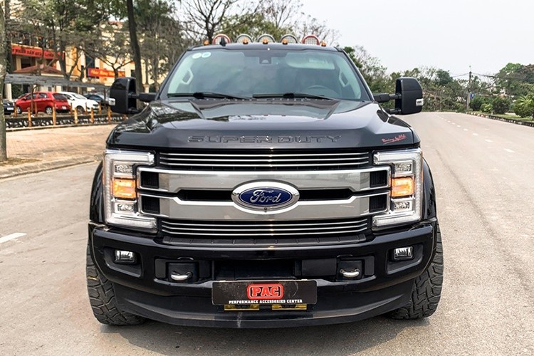 Can canh “khung long” Ford F450 Super Duty gan 7 ty tai Viet Nam-Hinh-9