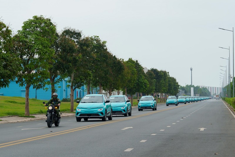 Dan xe taxi dien VinFast da san sang phuc vu khach hang Viet-Hinh-3