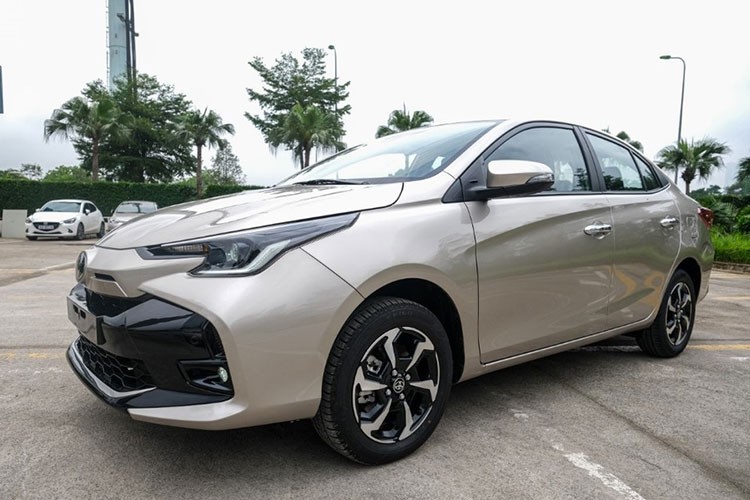 Can canh Toyota Vios 2023 tai Viet Nam, re hon ban cu 18 trieu dong