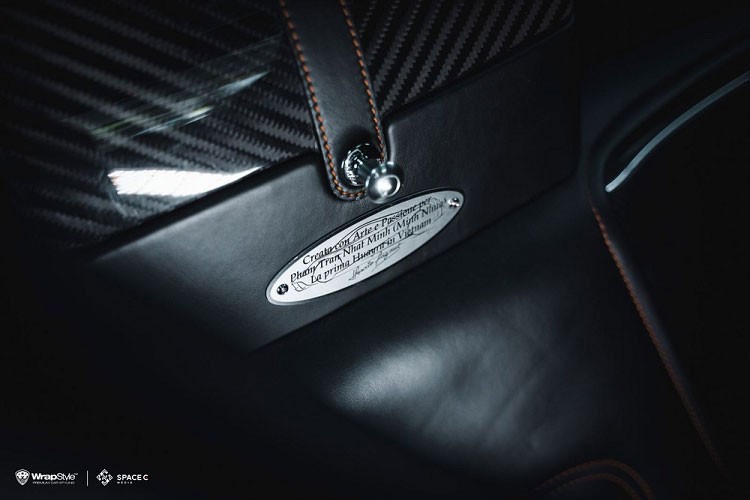 Minh Nhựa cưỡi Pagani Huayra hơn 80 tỷ hội ngộ cùng Cường Đô la - Hình 7 Minh Nhua cuoi Pagani Huayra hon 80 ty hoi ngo cung Cuong Do la-Hinh-7
