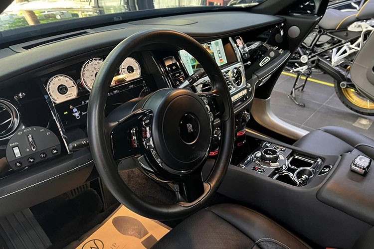 Rolls-Royce Wraith cua Cuong Do la da co chu, gia 17,6 ty dong-Hinh-5