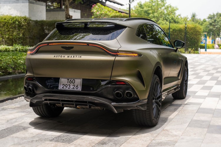 Aston Martin DBX707 hon 21 ty tai Viet Nam, SUV manh nhat the gioi-Hinh-9