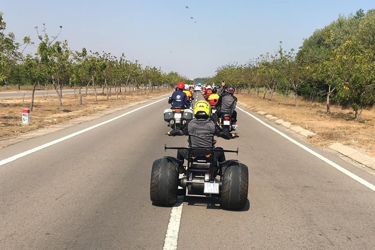 Harley-Davidson V-Rod 800 hon trieu cua Hoang Kim Khanh duoc vo tang-Hinh-5