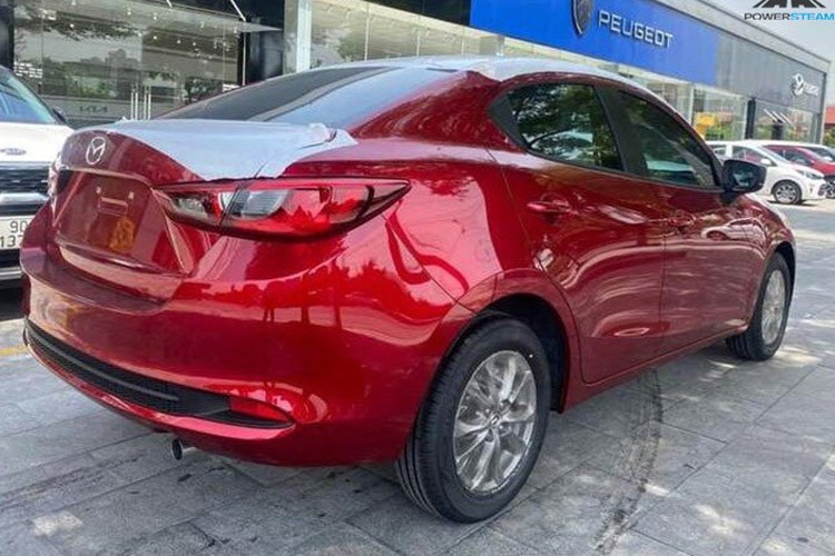 Dai ly nhan coc Mazda2 2023 tai Viet Nam, tu 429 trieu dong?-Hinh-2