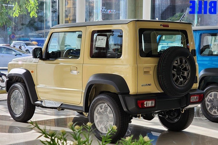 Suzuki Jimny 2023 da ve Viet Nam, lo gia ban tu 789 trieu dong?-Hinh-3