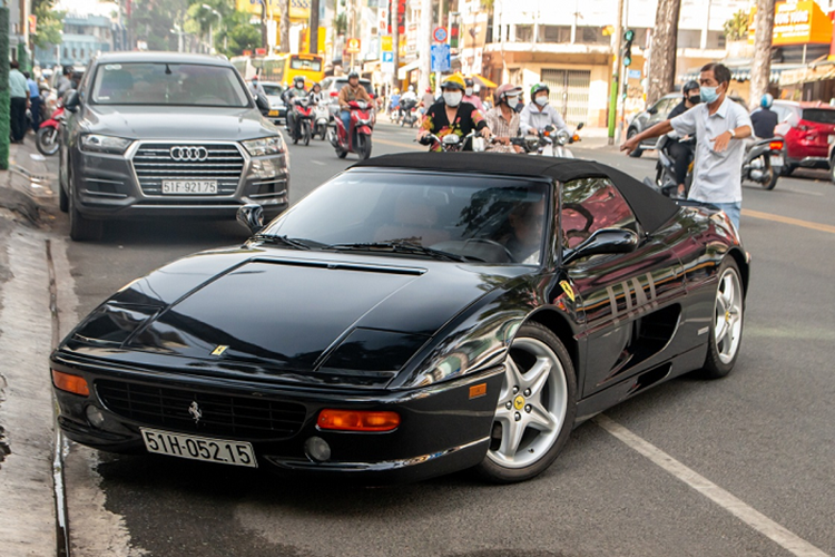 Ferrari F355 Spider - 