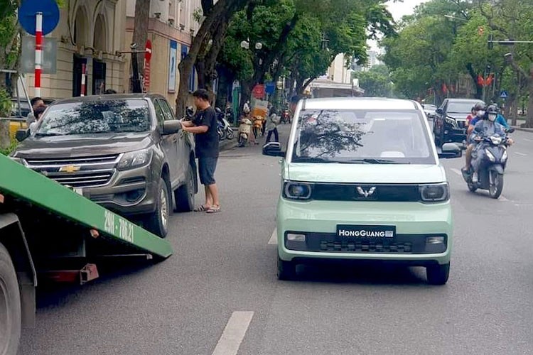 Wuling Hongguang MiniEv gan 300 trieu... khach Viet 