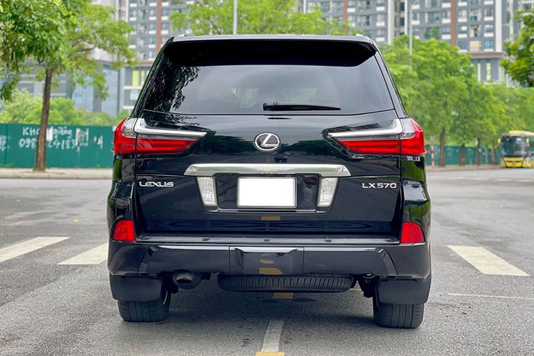 Can canh Lexus LX570 chay 6 nam, van hon 5,2 ty o Ha Noi-Hinh-10