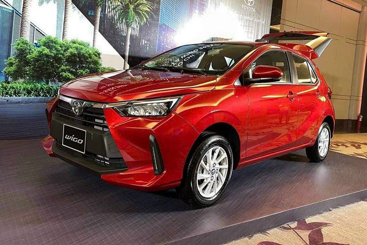 Toyota Wigo 2023 giam chi con 350 trieu, dau Hyundai Grand i10