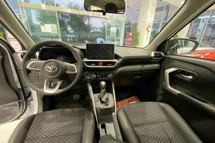 Toyota Raize dang co gia lan banh cao nhat chua den 590 trieu dong-Hinh-2