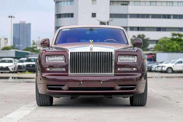 Rolls-Royce Phantom Lua thieng cua dai gia 