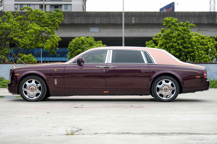 Rolls-Royce Phantom Lua thieng cua dai gia 