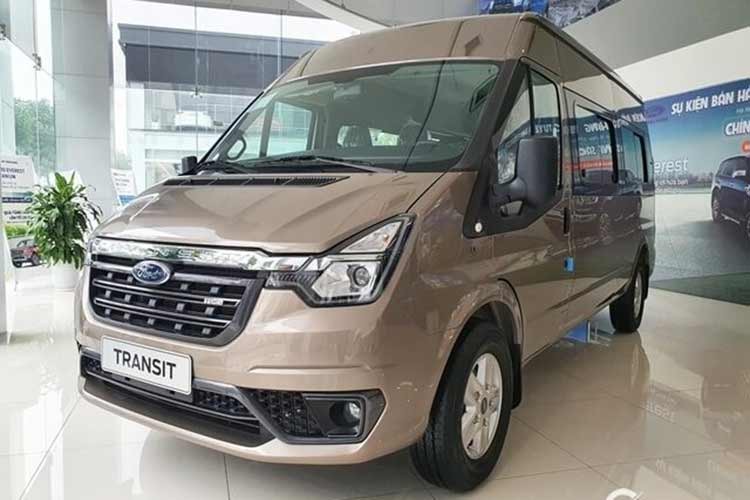 Ford Viet Nam trieu hoi gan 2.000 xe Transit 2023