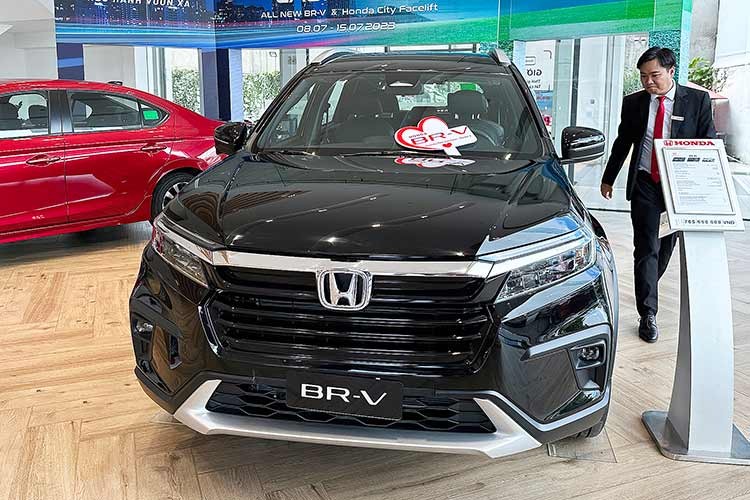 Gia xe Honda BR-V giam khong phanh 