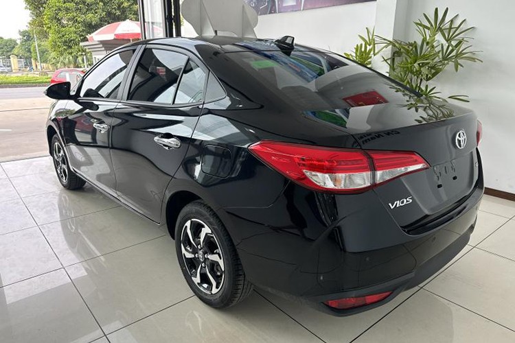 Toyota Vios 2023 chu nhan moi chay 200km, rao ban chi 565 trieu dong-Hinh-3