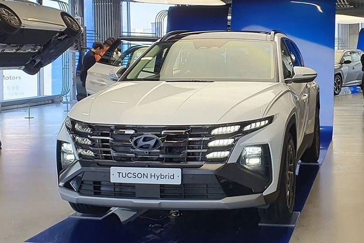 Can canh Hyundai Tucson 2024 