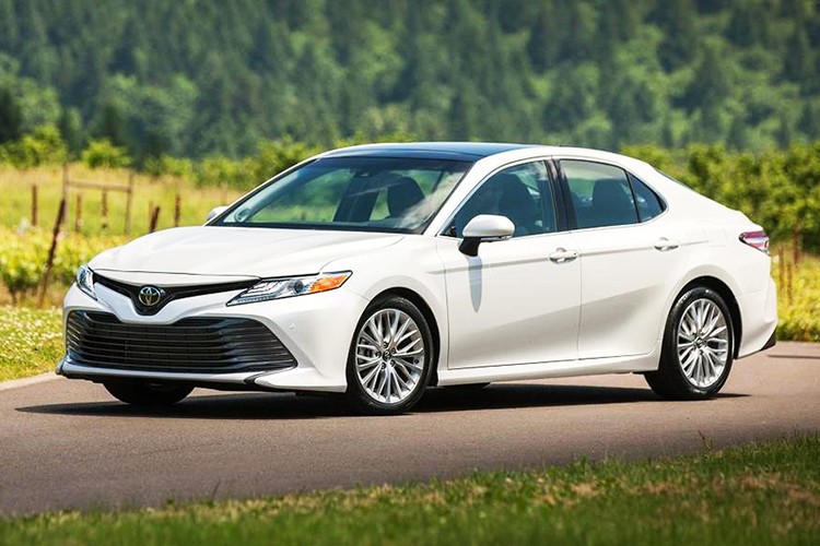 Toyota Camry doanh so giam cham day, Honda Accord tang truong nhe-Hinh-7