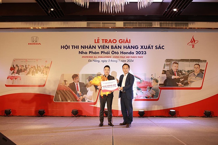 Honda Viet Nam cong bo nhan vien ban hang xuat sac cua nam 2023-Hinh-3