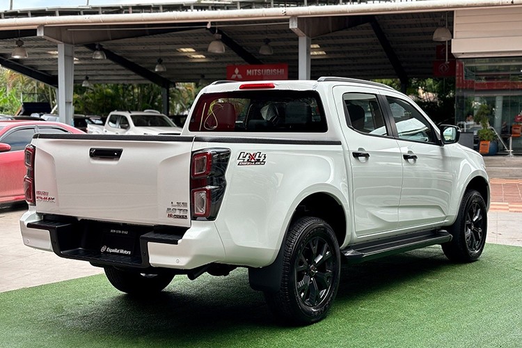 Isuzu D-Max ban 