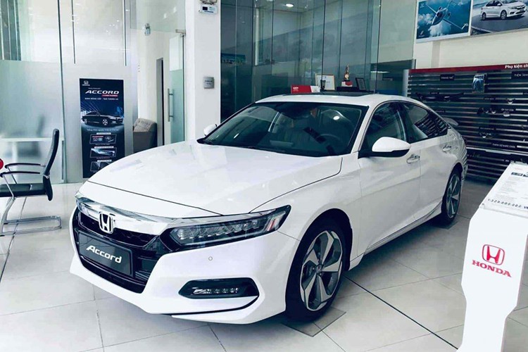 Honda Accord tai Viet Nam tiep tuc rot gia toi hon 200 trieu dong