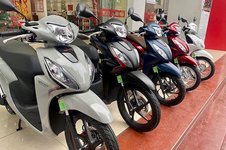 Mua xe ga chơi Tết Giáp Thìn tầm giá 30 triệu, chọn Janus hay Vision? - Hình 2 Mua xe ga choi Tet Giap Thin tam gia 30 trieu, chon Janus hay Vision?-Hinh-2