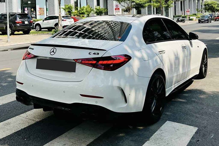 Mercedes-AMG C43 moi chay 5.500 km rao ban lo 500 trieu o Ha Noi-Hinh-3