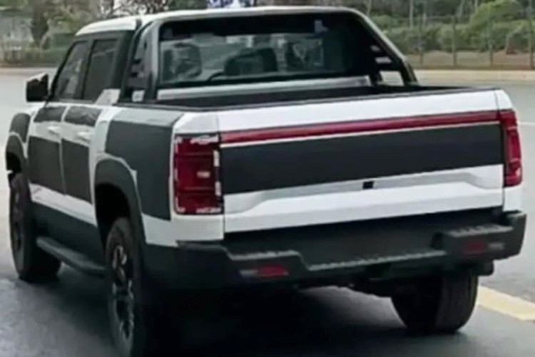 View - 	BYD nhá hàng xe bán tải mới, thiết kế khá giống Ford Ranger