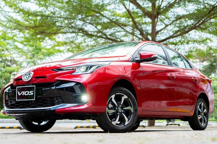 View - 	Doanh số bán xe Toyota giảm mạnh trong tháng đầu năm 2024
